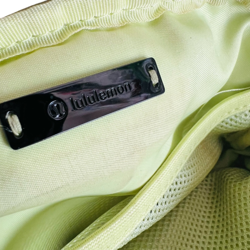 lululemon athletica Crossbody Bag in Olive Green - Picture 4 of 5
